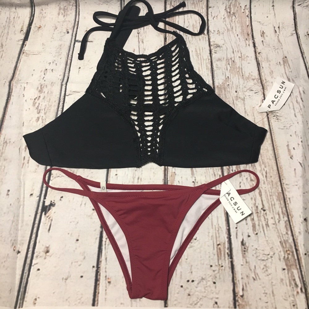 L.A.Hearts NWT Women’s Black Halter Bikini Top